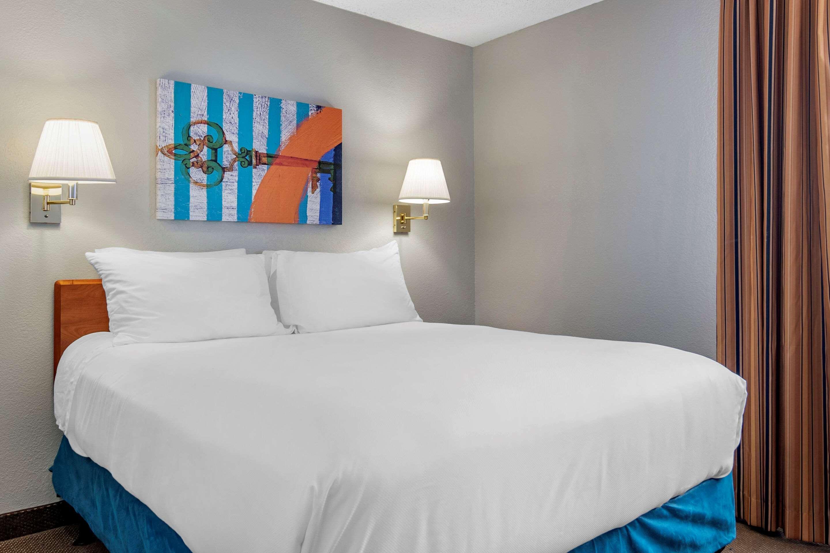 Mainstay Suites אמפוריה מראה חיצוני תמונה