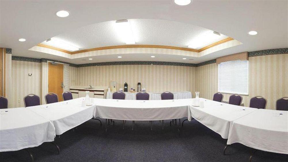 Mainstay Suites אמפוריה מראה חיצוני תמונה