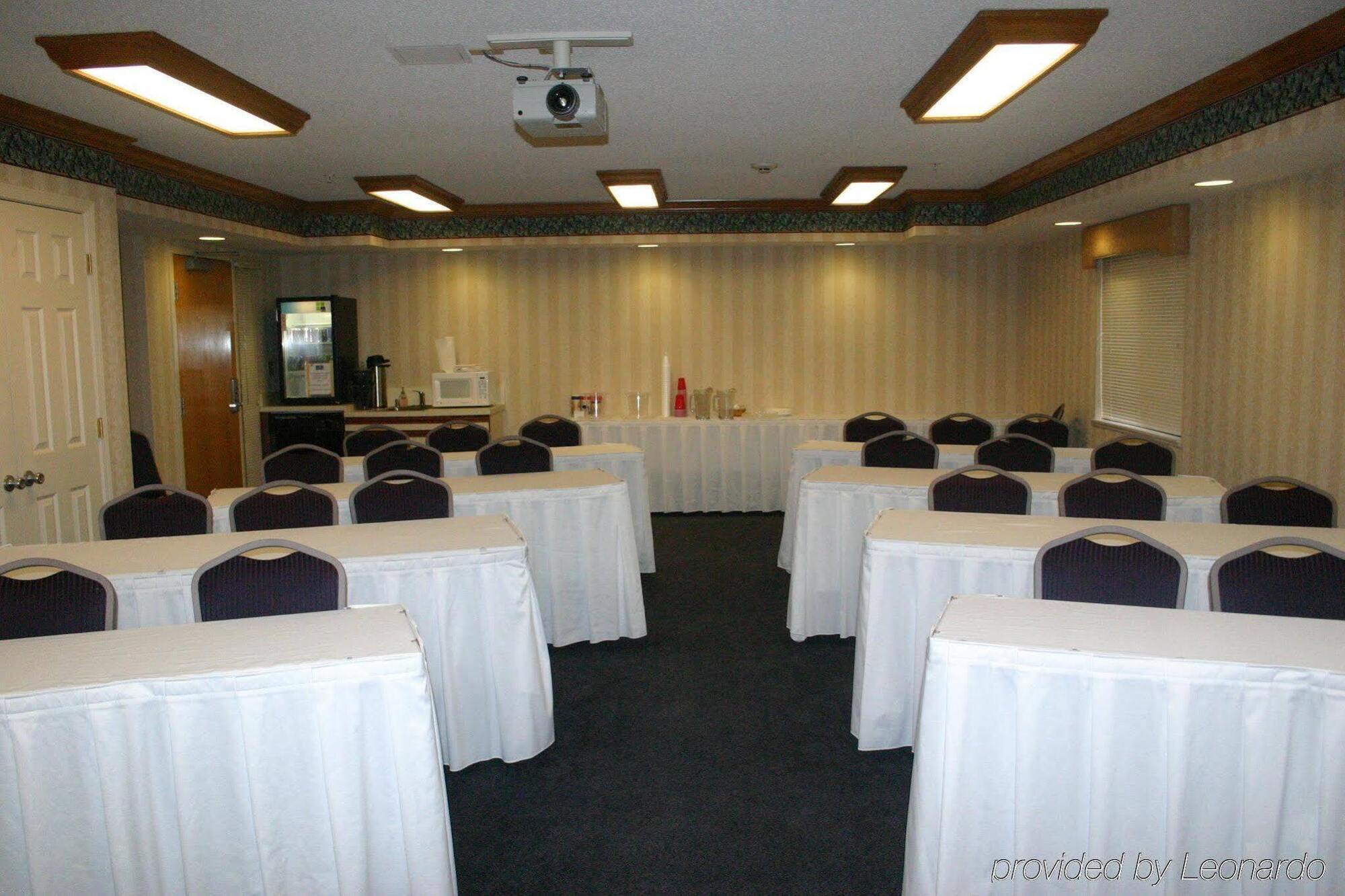 Mainstay Suites אמפוריה מראה חיצוני תמונה