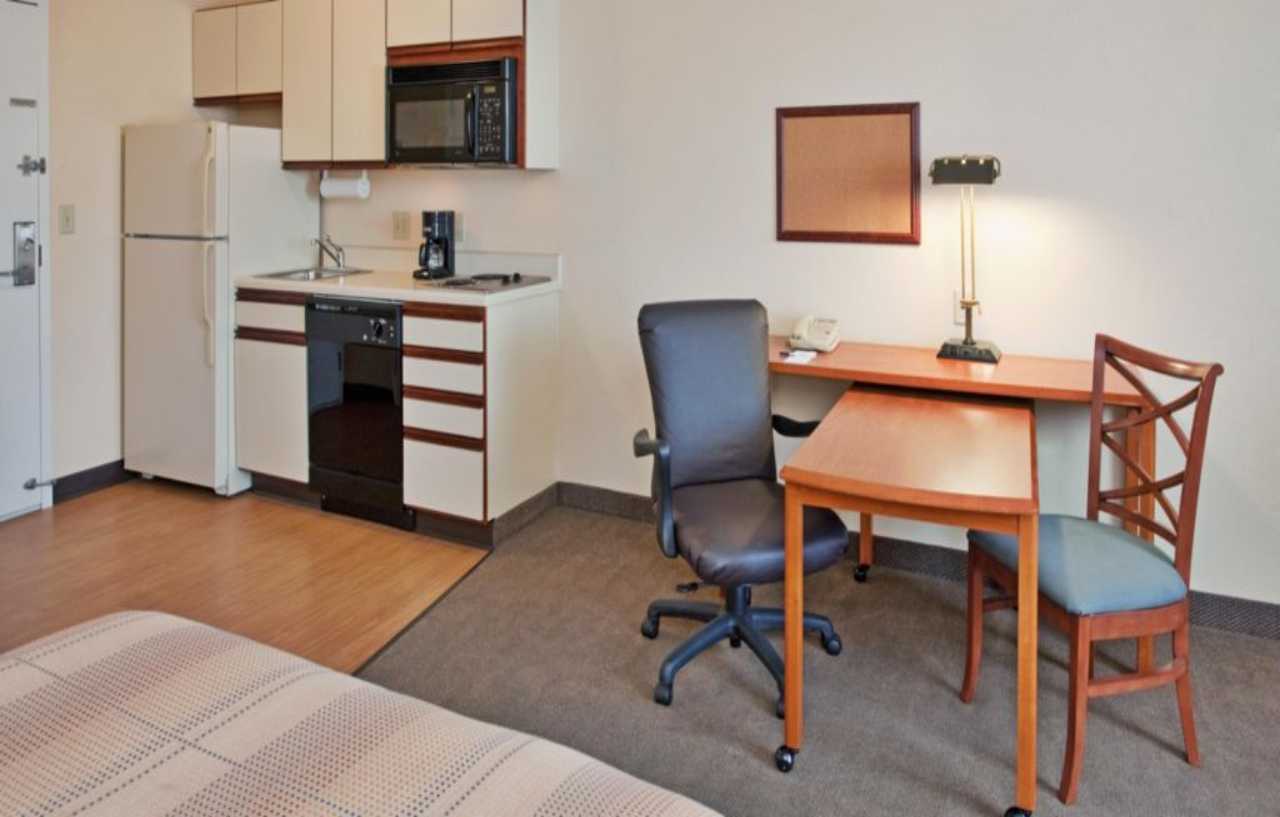 Mainstay Suites אמפוריה מראה חיצוני תמונה